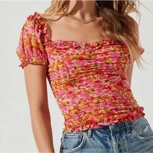 NWT ASTR the Label Helena Floral Ruched Top - Pink Multi Floral xs